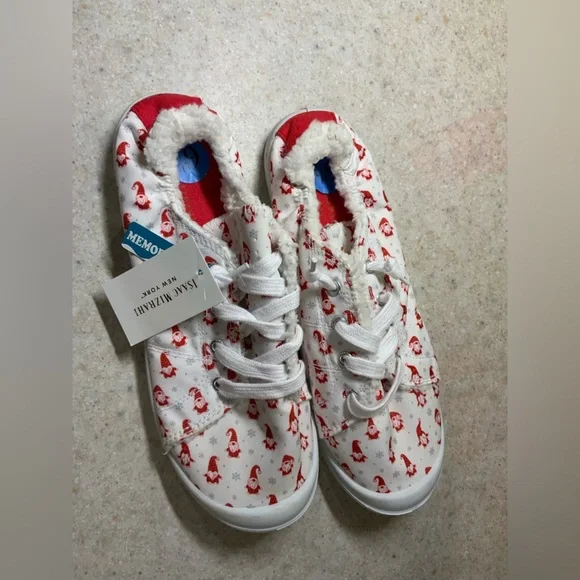 Isaac Mizrahi White and Red Patterned Sneakers - Picture 2 of 3